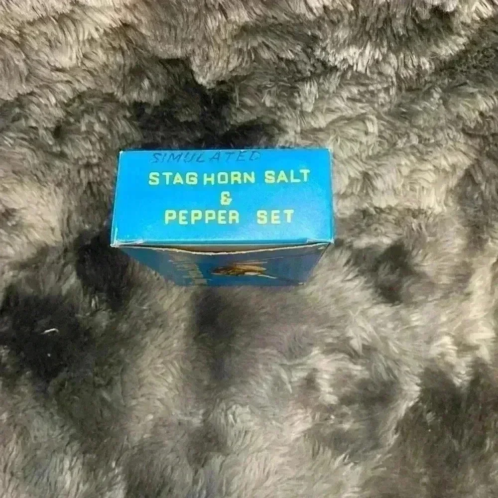 Vintage  Stag Horn Salt & Pepper shakers in the Original Box - Picture 14 of 16